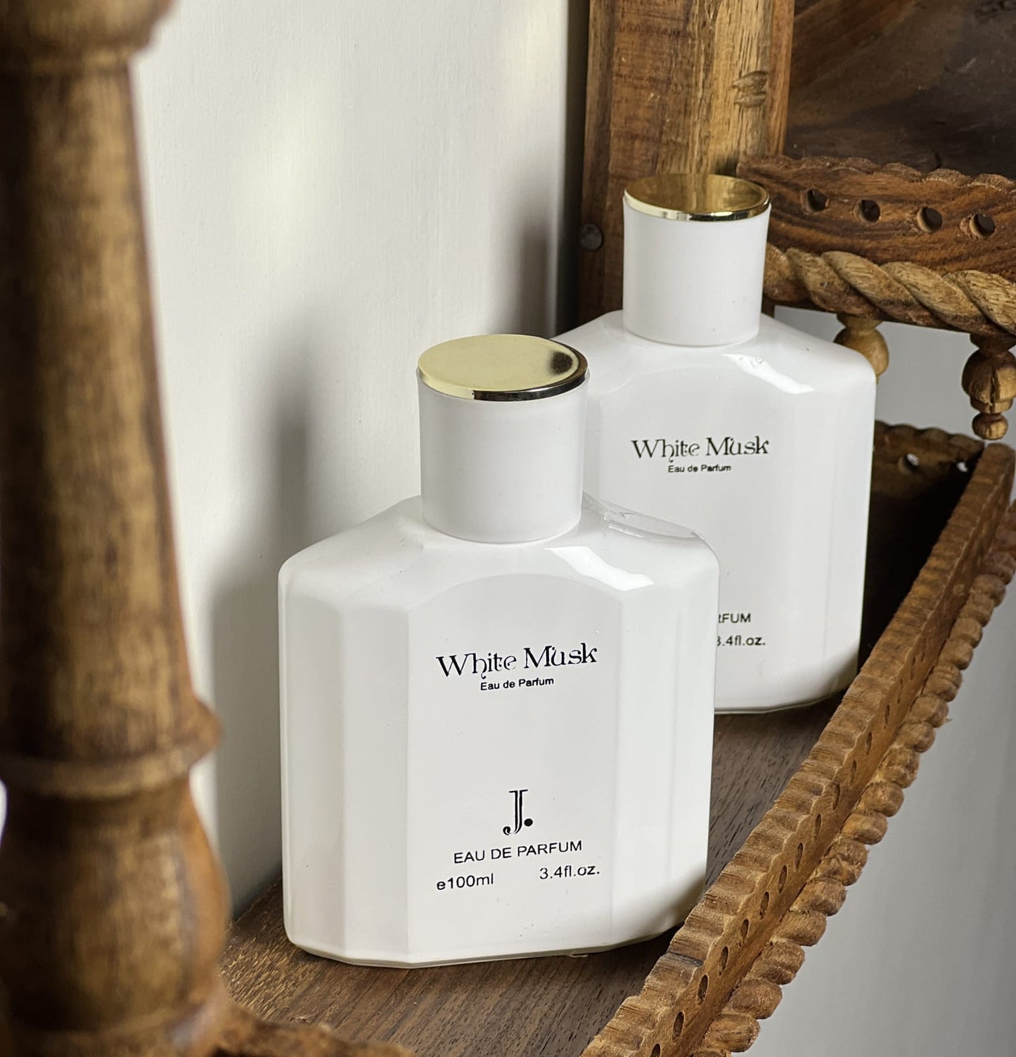 WHITE MUSK WITH FREE DELIVERY